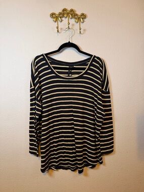 Nine Four One Black and Cream Striped Long Sleeve Scoop Neck Top Size 2X